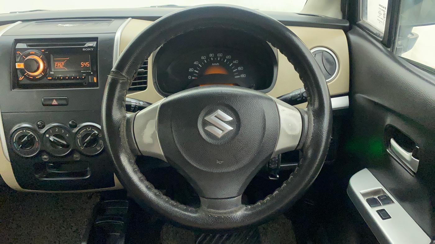 2018 Maruti Wagon R 1.0 LXI CNG, CNG, Manual, 66,027 km, Steering Wheel Close Up
