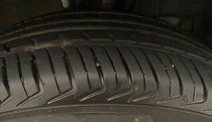 2020 Maruti New Wagon-R LXI CNG 1.0, CNG, Manual, 12,950 km, Right Front Tyre Tread