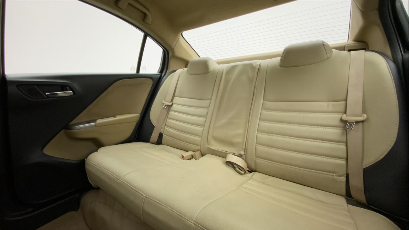 2015 Honda City 1.5L I-VTEC V MT, Petrol, Manual, 1,02,288 km, Right Side Rear Door Cabin