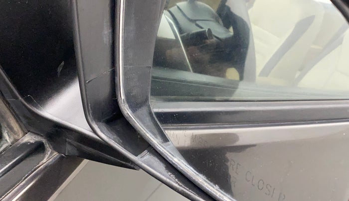 2015 Honda City 1.5L I-VTEC V MT, Petrol, Manual, 1,02,288 km, Right rear-view mirror - Mirror motor not working