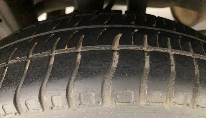 2014 Maruti Alto 800 LXI, Petrol, Manual, 30,643 km, Right Rear Tyre Tread