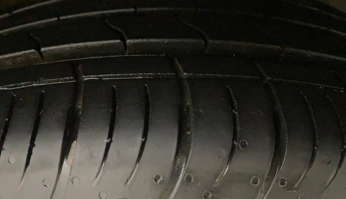 2021 KIA SONET HTX 1.0 IMT, Petrol, Manual, 61,612 km, Right Front Tyre Tread