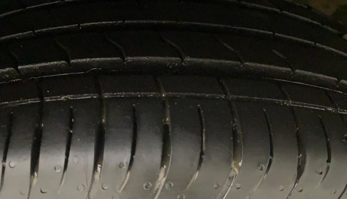 2021 KIA SONET HTX 1.0 IMT, Petrol, Manual, 61,612 km, Left Front Tyre Tread