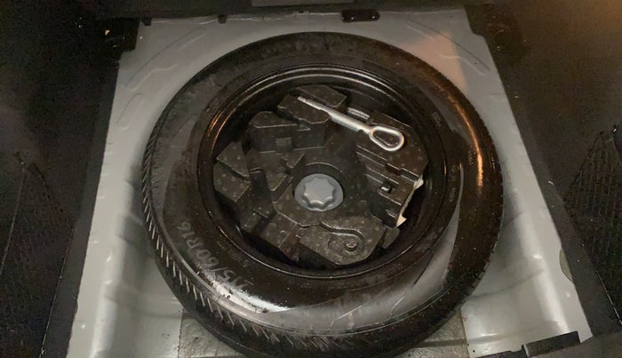 2023 MG ASTOR SHARP 1.5 CVT, Petrol, Automatic, 35,136 km, Spare Tyre