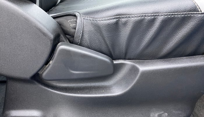 2021 Datsun Redi Go T(O) 1.0, Petrol, Manual, 33,832 km, Driver Side Adjustment Panel