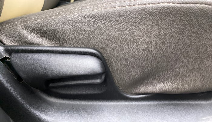 2017 Maruti Swift VXI OPT, Petrol, Manual, 24,078 km, Driver Side Adjustment Panel