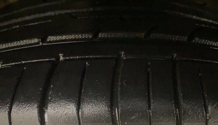 2019 Hyundai Creta SX AT 1.6 DIESEL, Diesel, Automatic, 1,12,217 km, Left Front Tyre Tread