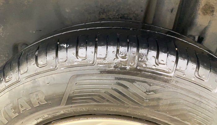 2017 Maruti Dzire VXI, Petrol, Manual, 91,710 km, Left Rear Tyre Tread