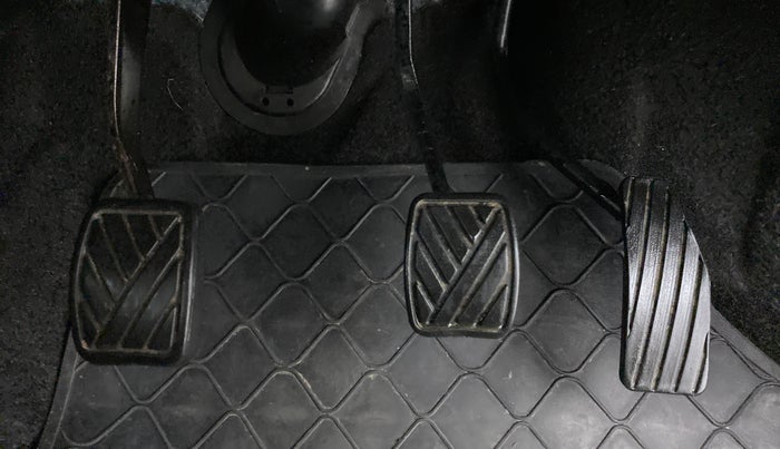 2014 Maruti Wagon R Stingray VXI, Petrol, Manual, 20,228 km, Pedals