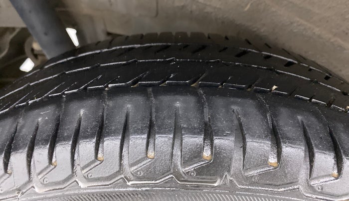 2014 Maruti Wagon R Stingray VXI, Petrol, Manual, 20,228 km, Right Rear Tyre Tread