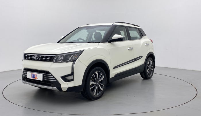 2021 Mahindra XUV300 W8(O), Diesel, Manual, 68,093 km, Left Front Diagonal