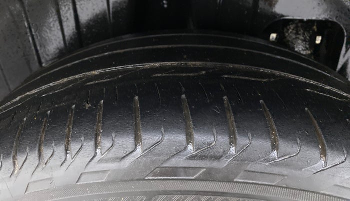 2021 Mahindra XUV300 W8(O), Diesel, Manual, 68,093 km, Right Rear Tyre Tread
