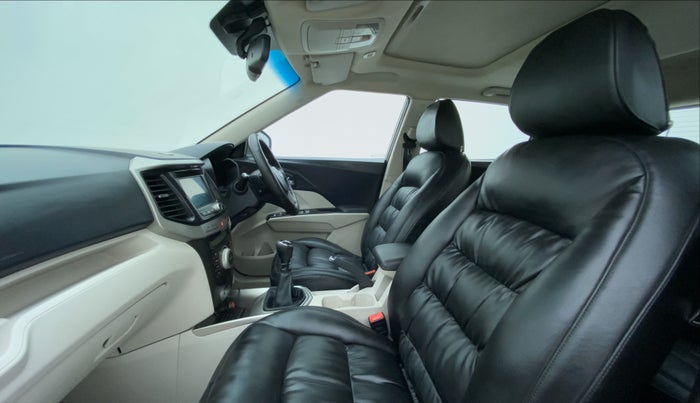 2021 Mahindra XUV300 W8(O), Diesel, Manual, 68,093 km, Right Side Front Door Cabin