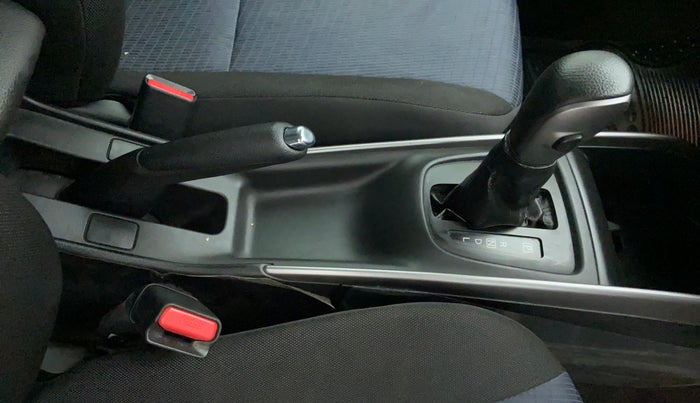 2021 Toyota Glanza V CVT, Petrol, Automatic, 4,768 km, Gear Lever