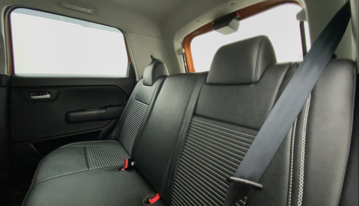 2021 Maruti New Wagon-R ZXI 1.2, Petrol, Manual, 10,663 km, Right Side Rear Door Cabin