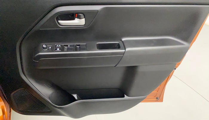 2021 Maruti New Wagon-R ZXI 1.2, Petrol, Manual, 10,663 km, Driver Side Door Panels Control