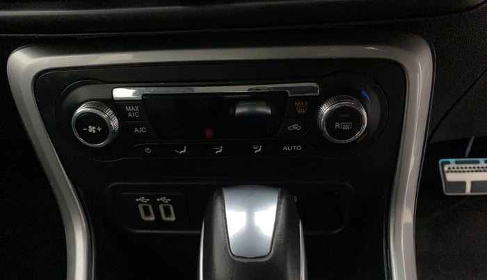 2018 Ford Ecosport TITANIUM + 1.5L PETROL AT, Petrol, Automatic, 42,096 km, AC Unit - Directional switch has minor damage