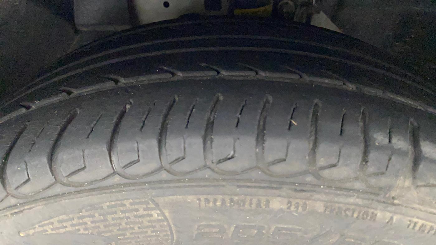 2018 Ford Ecosport TITANIUM + 1.5L PETROL AT, Petrol, Automatic, 42,096 km, Left Front Tyre Tread