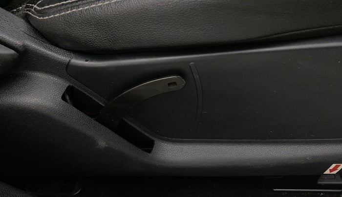 2018 Ford Ecosport TITANIUM + 1.5L PETROL AT, Petrol, Automatic, 42,096 km, Driver seat - Folding lever cover has minor damage