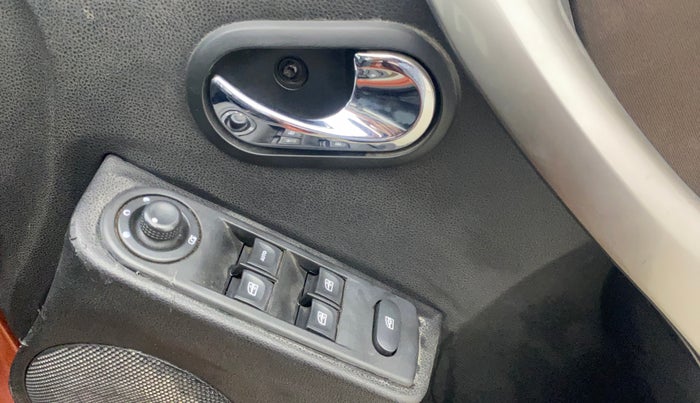 2020 Renault Duster RXZ 1.5 PETROL MT, Petrol, Manual, 57,835 km, Driver Side Door Panels Control