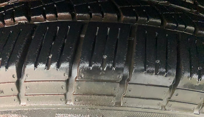 2020 Renault Duster RXZ 1.5 PETROL MT, Petrol, Manual, 57,835 km, Right Front Tyre Tread