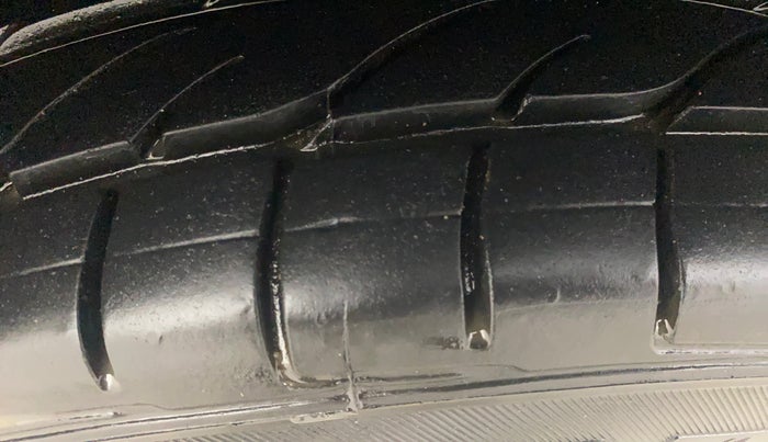 2020 Ford Ecosport TITANIUM 1.5L DIESEL, Diesel, Manual, 72,267 km, Right Rear Tyre Tread