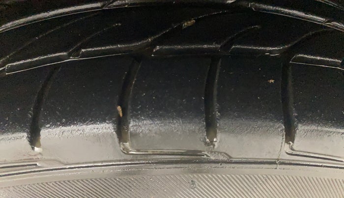 2020 Ford Ecosport TITANIUM 1.5L DIESEL, Diesel, Manual, 72,267 km, Left Front Tyre Tread