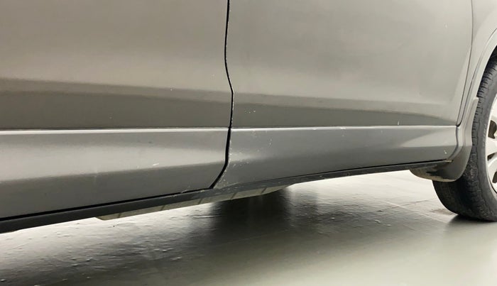 2015 Honda CRV 2.0L I-VTEC 2WD AT, Petrol, Automatic, 1,07,434 km, Right running board - Minor scratches