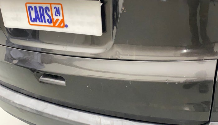 2015 Honda CRV 2.0L I-VTEC 2WD AT, Petrol, Automatic, 1,07,434 km, Dicky (Boot door) - Minor scratches