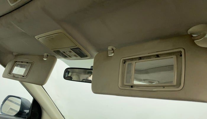 2015 Honda CRV 2.0L I-VTEC 2WD AT, Petrol, Automatic, 1,07,434 km, Ceiling - Vanity mirror light not working