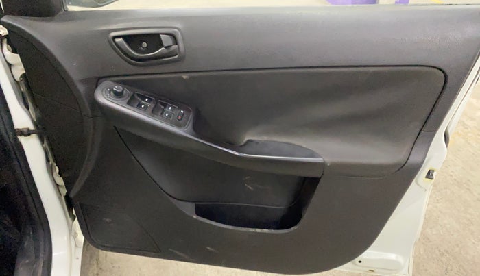 2015 Tata Zest XM 90PS DIESEL, Diesel, Manual, 32,782 km, Driver Side Door Panels Control