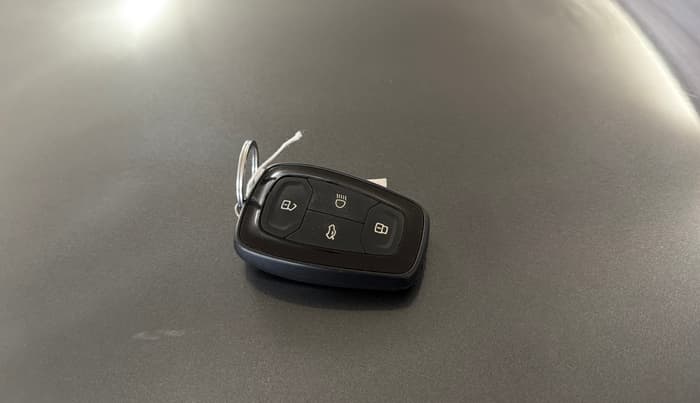 2021 Tata PUNCH CREATIVE  AMT, Petrol, Automatic, 74,710 km, Key Close Up