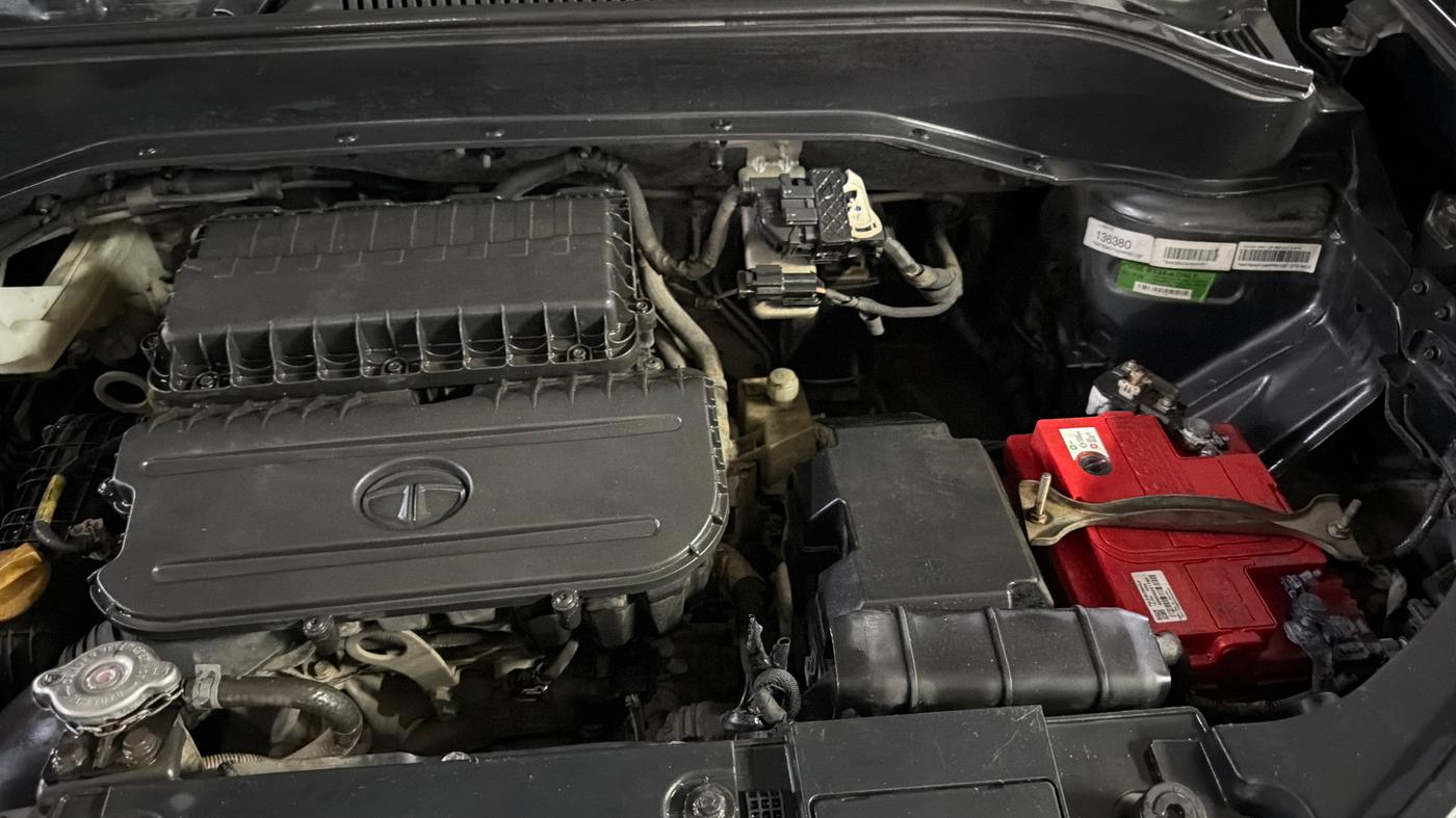 2021 Tata PUNCH CREATIVE  AMT, Petrol, Automatic, 74,710 km, Engine View - Left