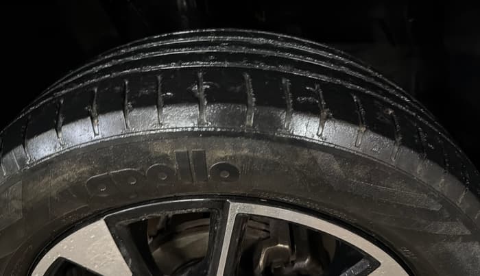2021 Tata PUNCH CREATIVE  AMT, Petrol, Automatic, 74,710 km, Right Front Tyre Tread