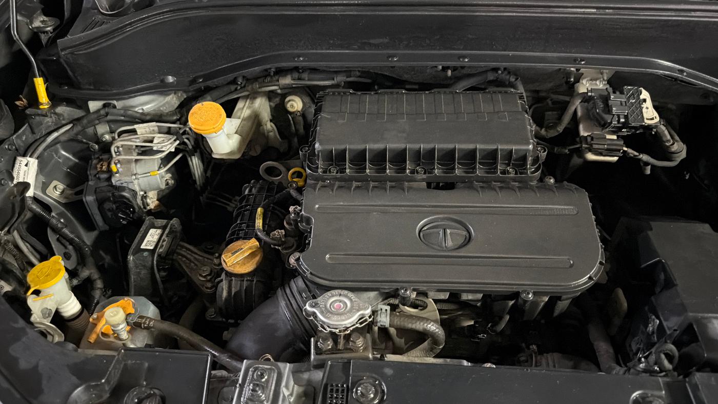 2021 Tata PUNCH CREATIVE  AMT, Petrol, Automatic, 74,710 km, Engine View - Right