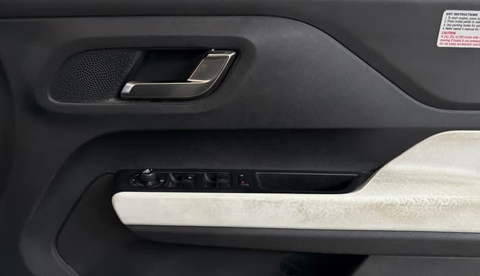 2021 Tata PUNCH CREATIVE  AMT, Petrol, Automatic, 74,710 km, Driver Side Door Panels Control