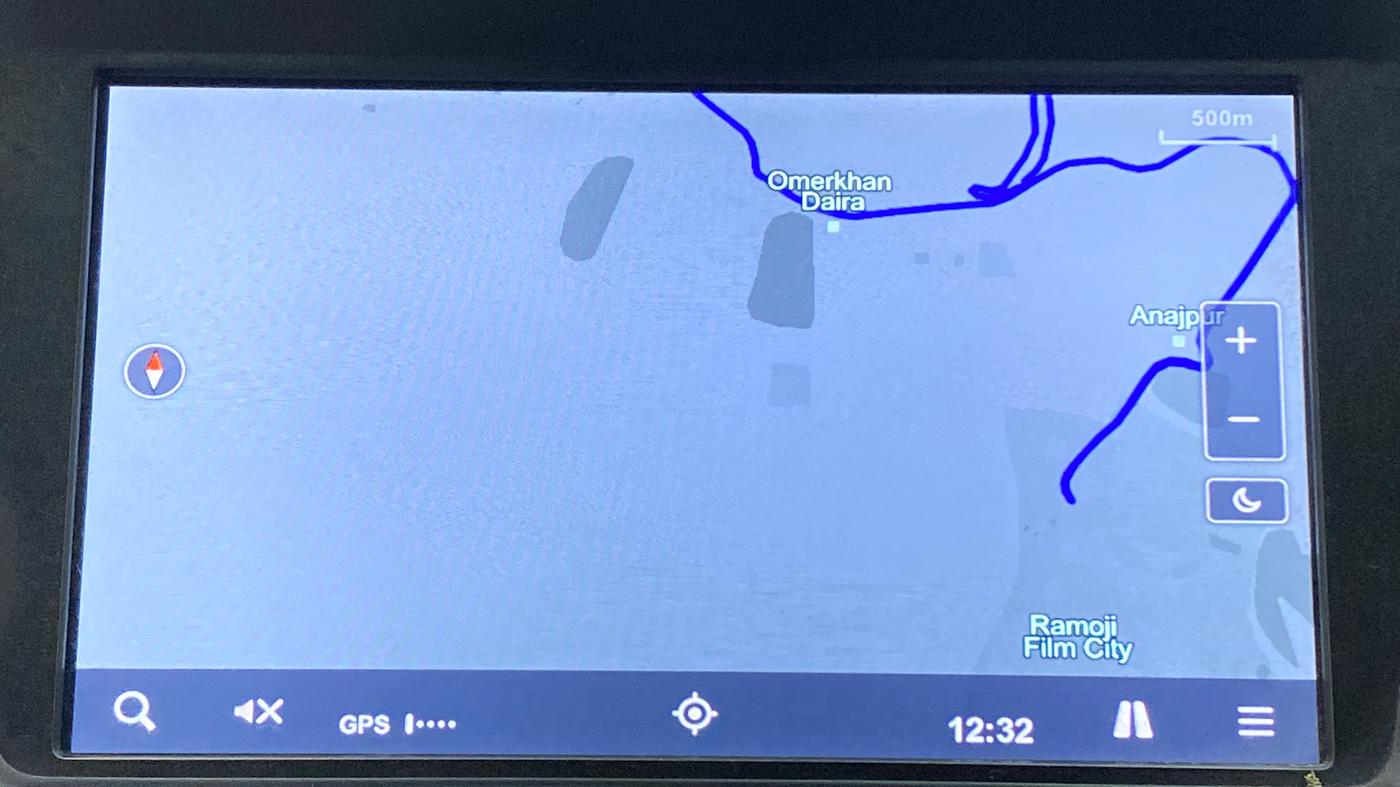 2019 Mahindra XUV300 1.2 W8 OPT, Petrol, Manual, 13,538 km, Navigation System