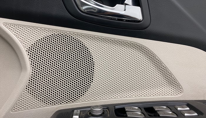 2019 Mahindra XUV300 1.2 W8 OPT, Petrol, Manual, 13,538 km, Speaker