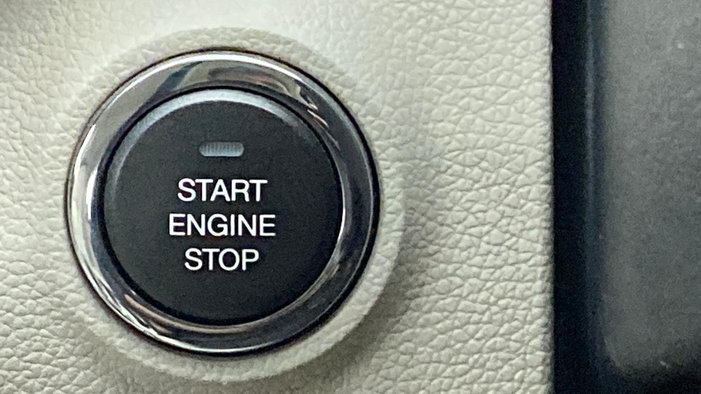 2019 Mahindra XUV300 1.2 W8 OPT, Petrol, Manual, 13,538 km, Keyless Start/ Stop Button