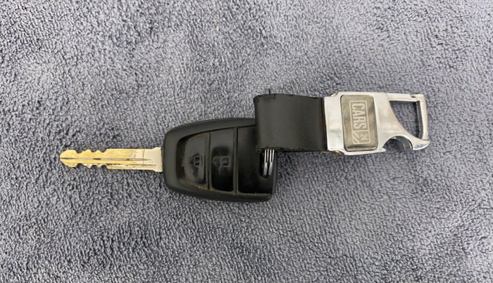 2019 Hyundai NEW SANTRO SPORTZ CNG, CNG, Manual, 81,833 km, Key Close Up