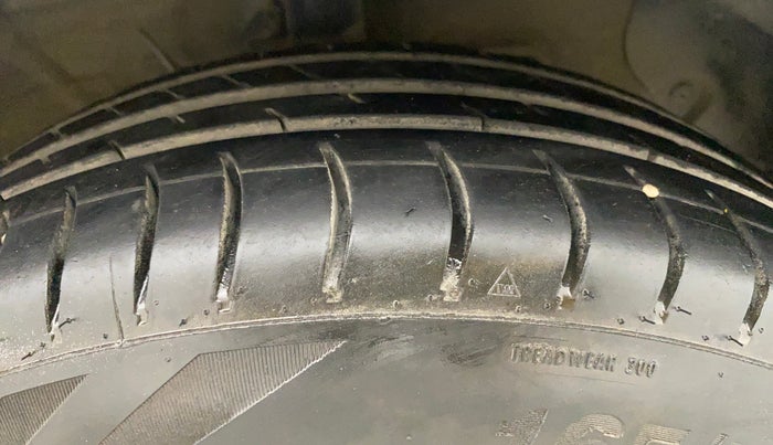 2019 Hyundai NEW SANTRO SPORTZ CNG, CNG, Manual, 81,833 km, Right Front Tyre Tread