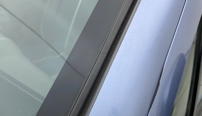 2010 Maruti Wagon R 1.0 VXI, Petrol, Manual, 76,423 km, Left A pillar - Paint is slightly faded