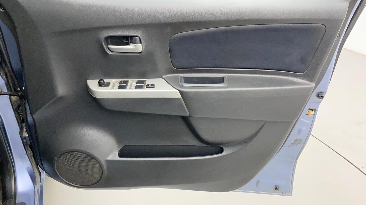 2010 Maruti Wagon R 1.0 VXI, Petrol, Manual, 76,423 km, Driver Side Door Panels Control