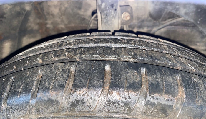2019 Maruti Swift VXI, Petrol, Manual, 11,744 km, Right Front Tyre Tread