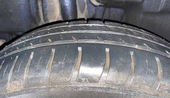 2019 Maruti Swift VXI, Petrol, Manual, 11,744 km, Right Rear Tyre Tread