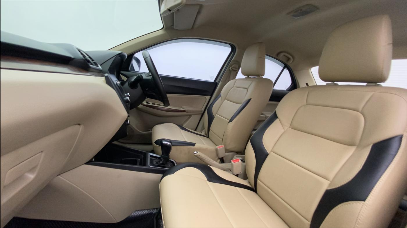 2019 Maruti Dzire ZDI AMT, Diesel, Automatic, 48,948 km, Right Side Front Door Cabin