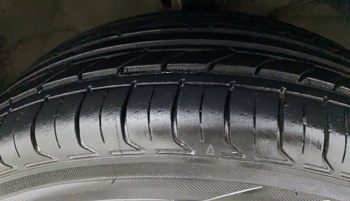 2019 Maruti Dzire ZDI AMT, Diesel, Automatic, 48,948 km, Right Front Tyre Tread