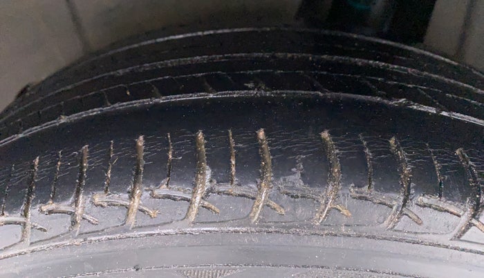 2019 Maruti Ertiga VDI, Diesel, Manual, 78,167 km, Left Rear Tyre Tread
