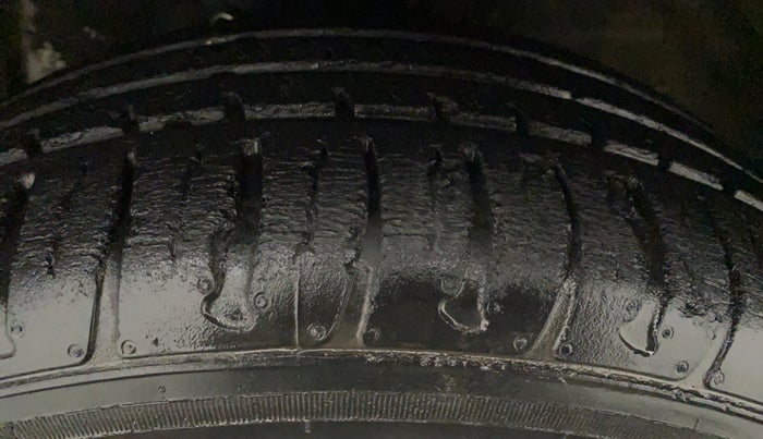 2017 Tata Zest XE PETROL, Petrol, Manual, 30,419 km, Right Front Tyre Tread