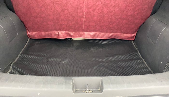 2022 Nissan MAGNITE XE, Petrol, Manual, 38,314 km, Boot Inside